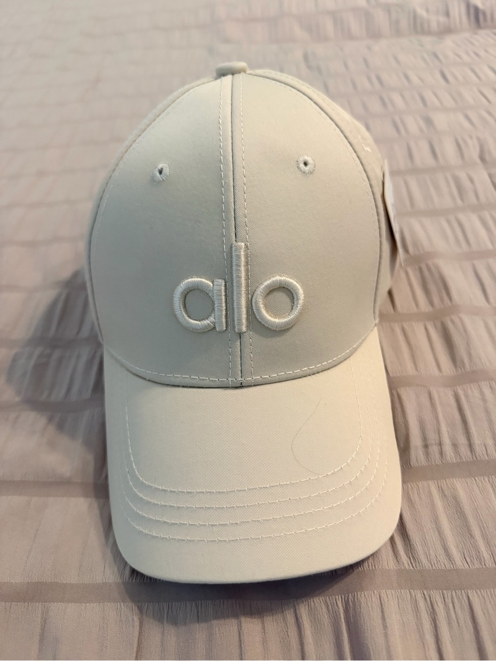 ALO Yoga Cream Hat with Raised 'alo' Logo